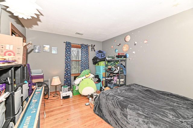 W267S7535 Olympia COURT N, Waukesha, WI 53189