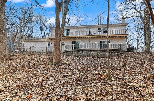 W267S7535 Olympia COURT N, Waukesha, WI 53189