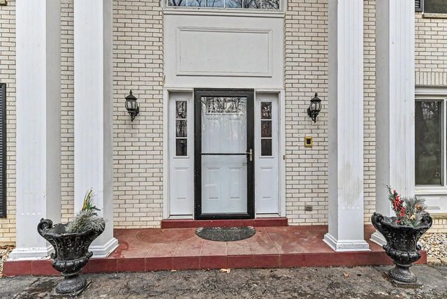 W267S7535 Olympia COURT N, Waukesha, WI 53189