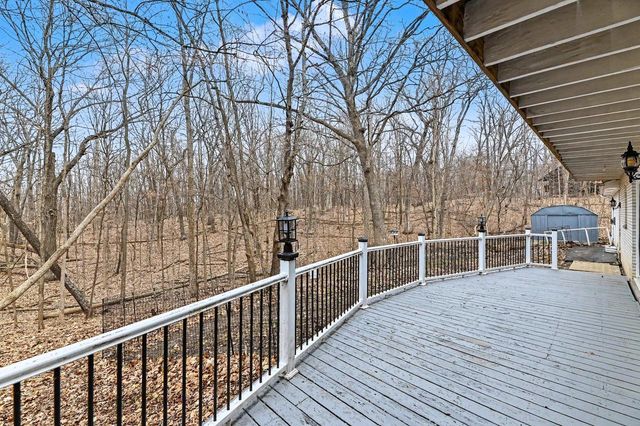 W267S7535 Olympia COURT N, Waukesha, WI 53189