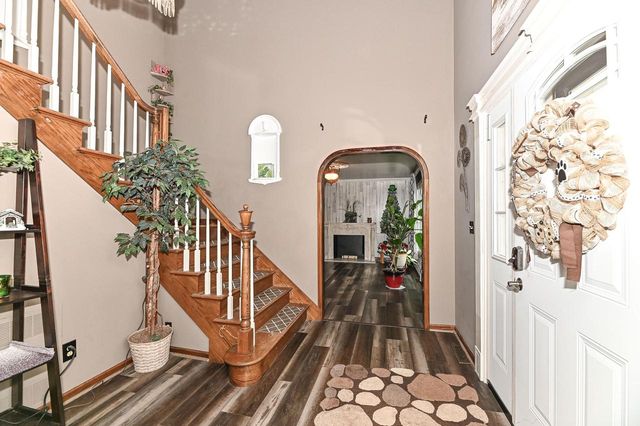 W267S7535 Olympia COURT N, Waukesha, WI 53189