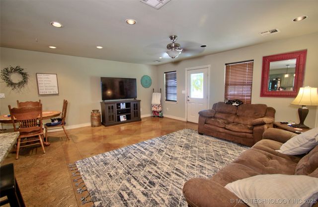 2430 S 31 Street E, Muskogee, OK 74403