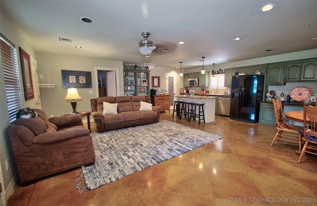 2430 S 31 Street E, Muskogee, OK 74403