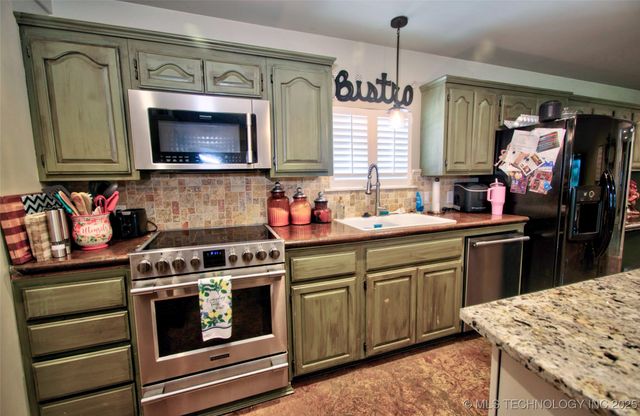 2430 S 31 Street E, Muskogee, OK 74403