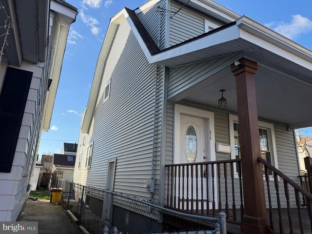 515 CENTENNIAL AVE, Trenton, NJ 08629