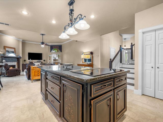 5830 Desert Oak Way, Spring, TX 77379