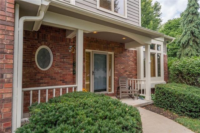 4201 Crofton Court, Lawrence, KS 66049