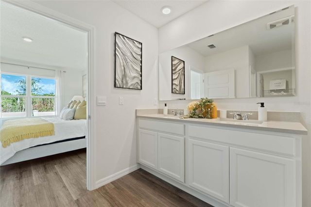 8553 CAPE FOX COVE, Lakeland, FL 33810