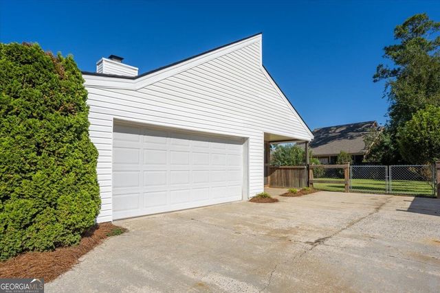 107 Ridge Circle N, Perry, GA 31069