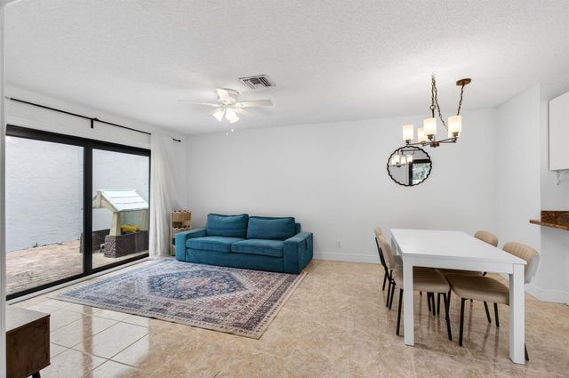 22380 Pineapple Walk Drive, Boca Raton, FL 33433