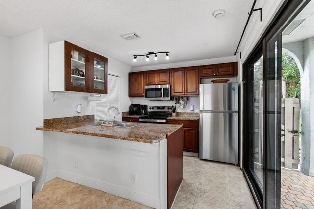 22380 Pineapple Walk Drive, Boca Raton, FL 33433