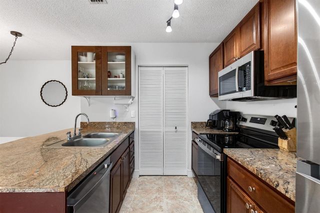 22380 Pineapple Walk Drive, Boca Raton, FL 33433