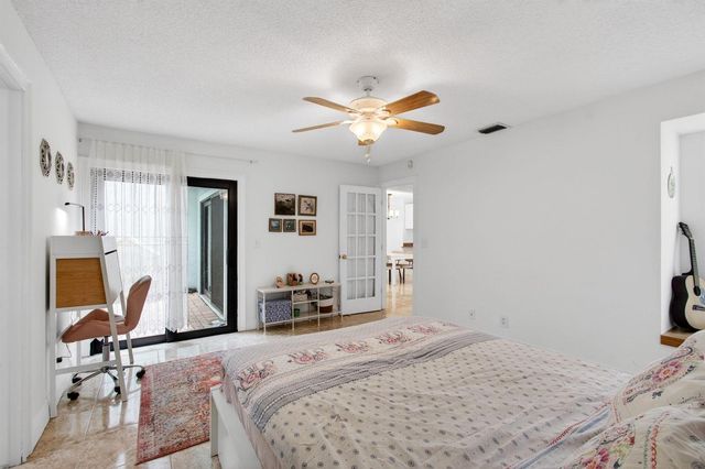 22380 Pineapple Walk Drive, Boca Raton, FL 33433