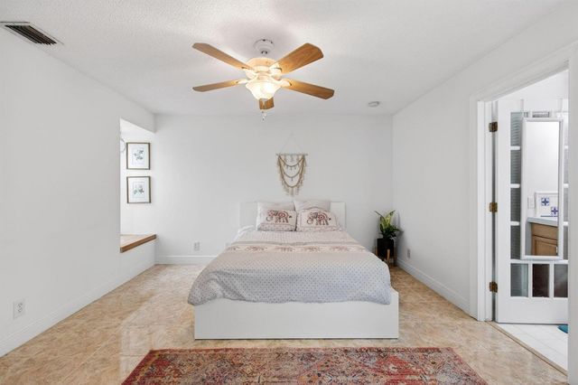 22380 Pineapple Walk Drive, Boca Raton, FL 33433