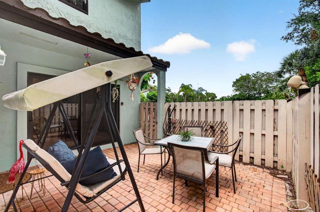 22380 Pineapple Walk Drive, Boca Raton, FL 33433
