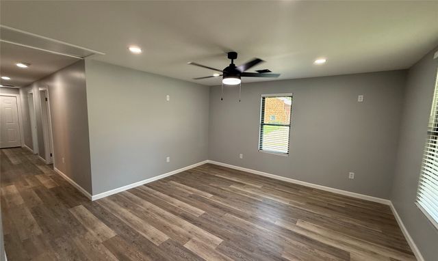 2038 N Quincy Avenue, Tulsa, OK 74106