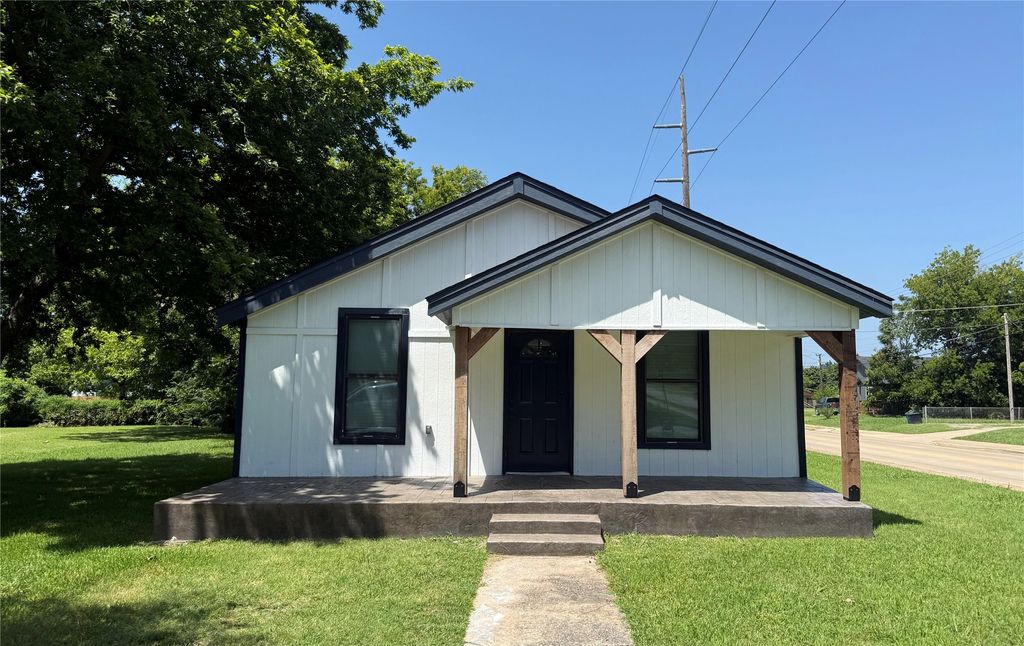 2038 N Quincy Avenue, Tulsa, OK 74106