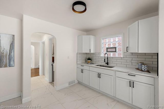 14635 Penrod Street, Detroit, MI 48223