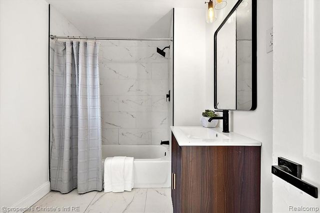 14635 Penrod Street, Detroit, MI 48223