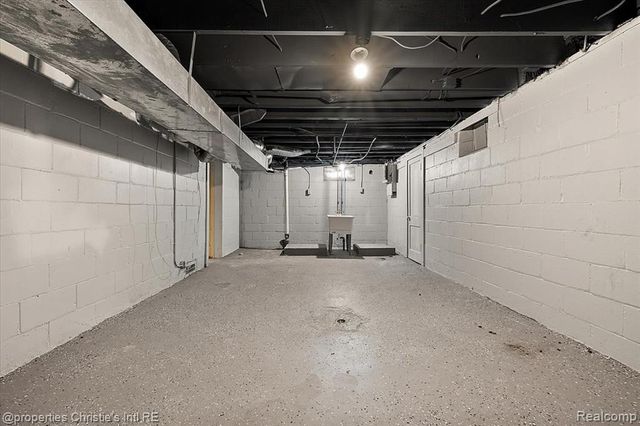 14635 Penrod Street, Detroit, MI 48223