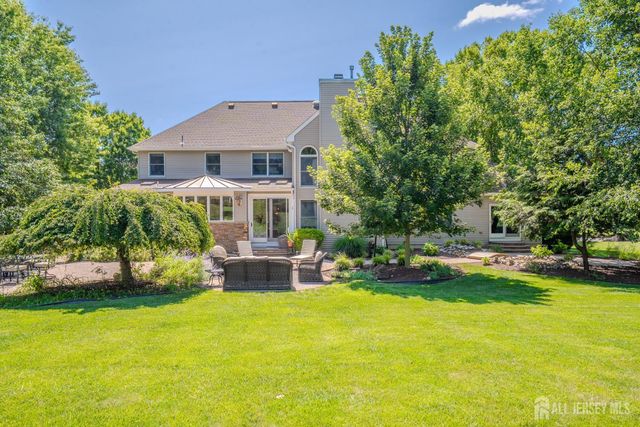 8 Marian Drive, West Windsor, NJ 08550