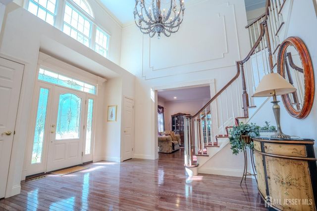 8 Marian Drive, West Windsor, NJ 08550