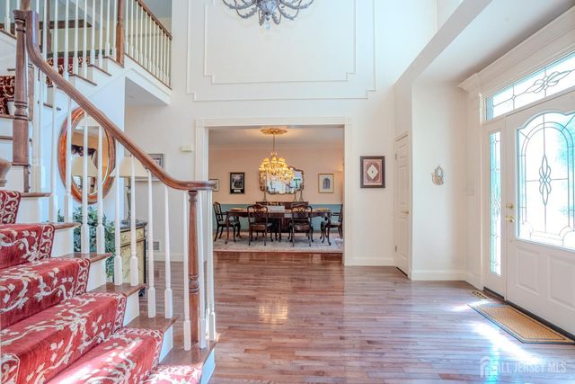 8 Marian Drive, West Windsor, NJ 08550