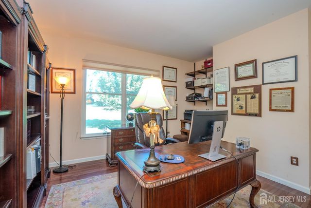 8 Marian Drive, West Windsor, NJ 08550