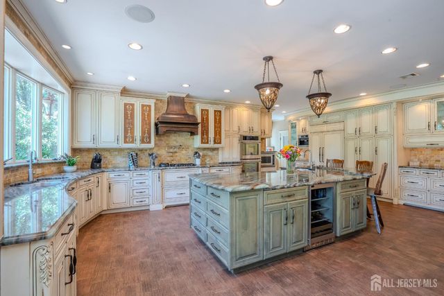 8 Marian Drive, West Windsor, NJ 08550