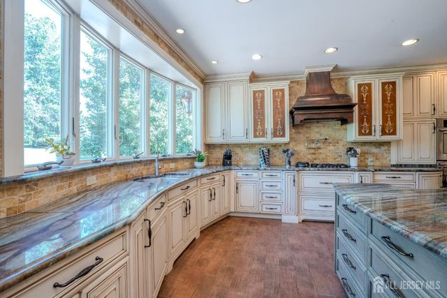 8 Marian Drive, West Windsor, NJ 08550