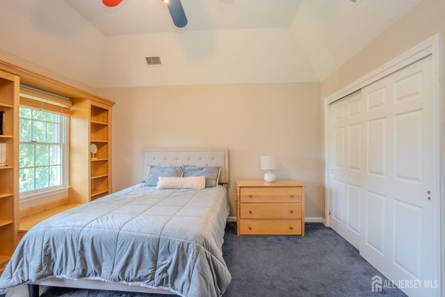 8 Marian Drive, West Windsor, NJ 08550