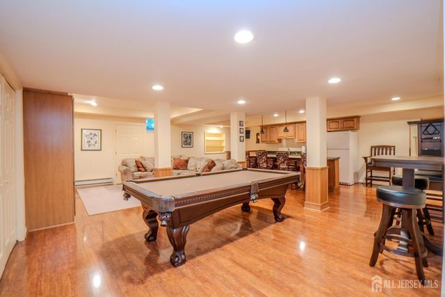 8 Marian Drive, West Windsor, NJ 08550