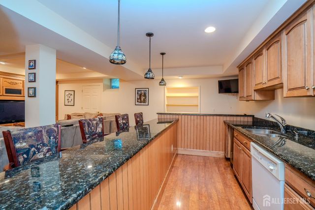 8 Marian Drive, West Windsor, NJ 08550