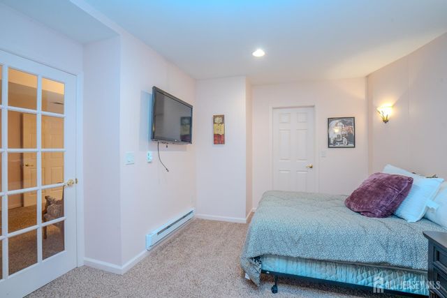 8 Marian Drive, West Windsor, NJ 08550