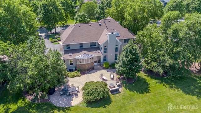 8 Marian Drive, West Windsor, NJ 08550