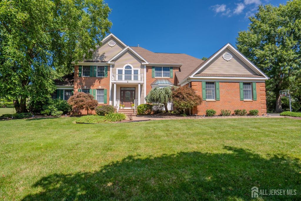 8 Marian Drive, West Windsor, NJ 08550