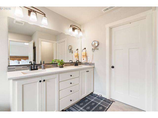 7807 Ne 173RD Ave, Vancouver, WA 98682