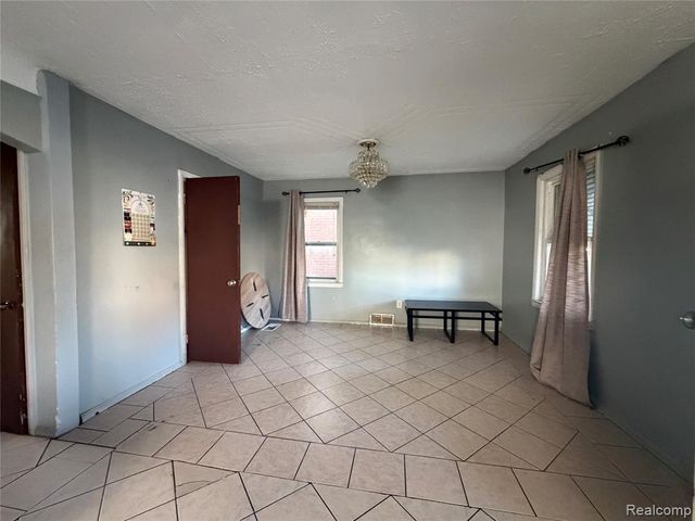 6467 Ternes Street, Dearborn, MI 48126