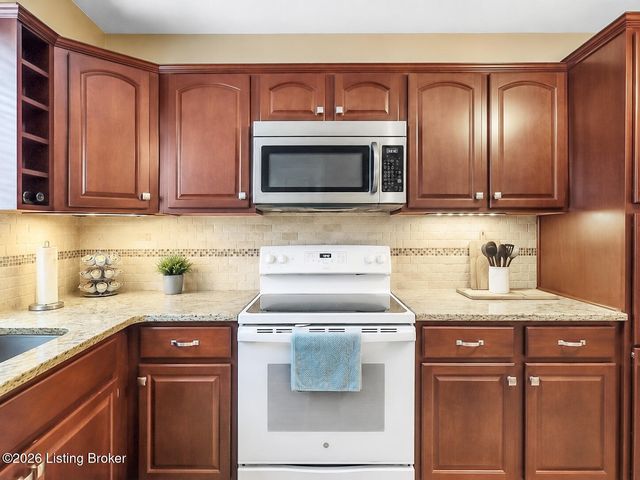 7405 Mount Washington Rd, Louisville, KY 40229