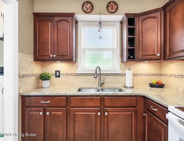 7405 Mount Washington Rd, Louisville, KY 40229