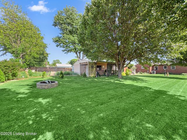 7405 Mount Washington Rd, Louisville, KY 40229