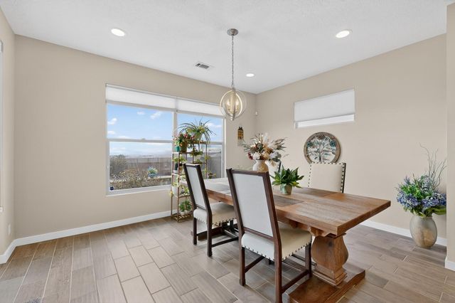 8900 Desert Rain Road NW, Albuquerque, NM 87120