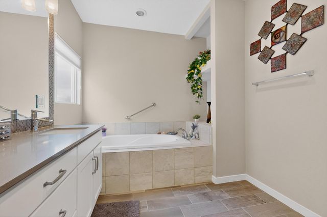 8900 Desert Rain Road NW, Albuquerque, NM 87120