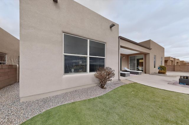 8900 Desert Rain Road NW, Albuquerque, NM 87120