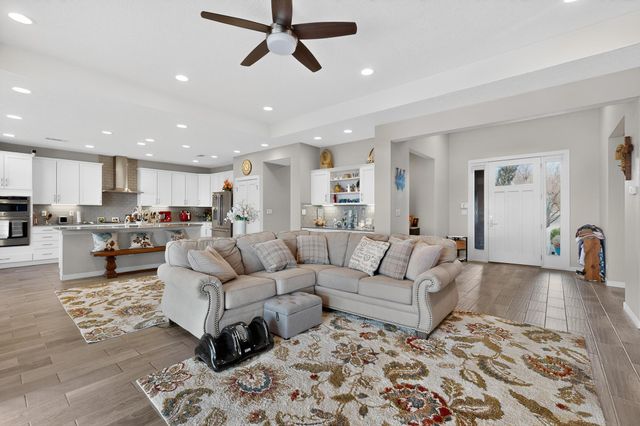 8900 Desert Rain Road NW, Albuquerque, NM 87120