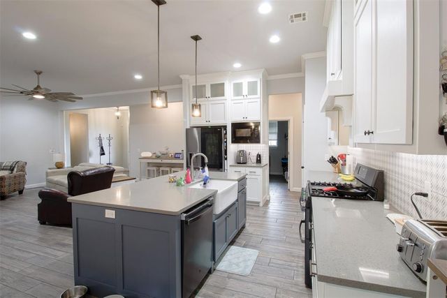 4528 Baldwin Avenue, Moore, OK 73160