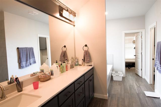 4528 Baldwin Avenue, Moore, OK 73160