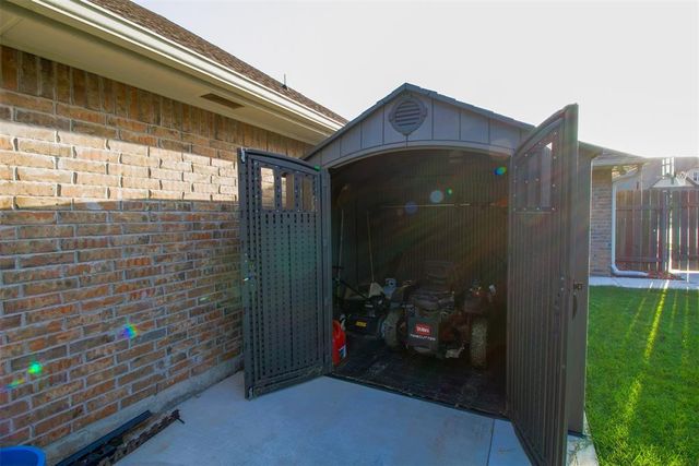 4528 Baldwin Avenue, Moore, OK 73160