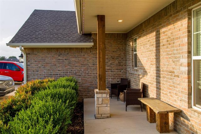 4528 Baldwin Avenue, Moore, OK 73160