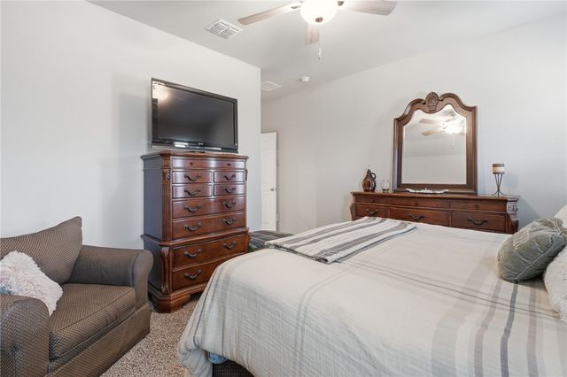 117 Aruba Dr, Rockport, TX 78382